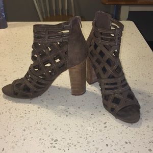 BRAND NEW CARLOS SANTANA HEELS